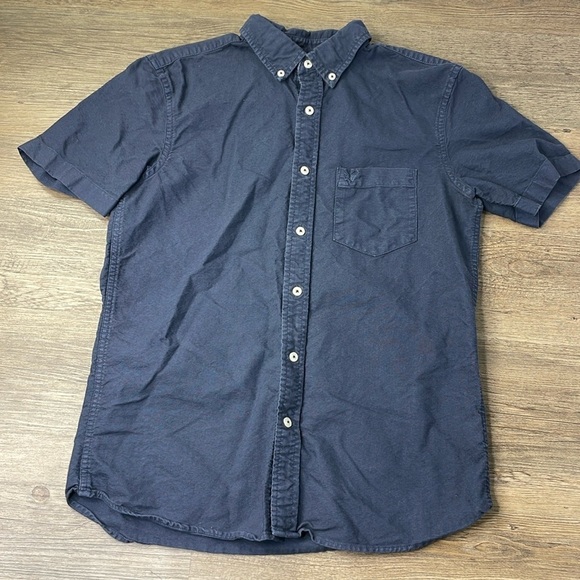 American Eagle Men’s Navy Blue Short Sleeve Button Down Shirt, size Small - Picture 1 of 10